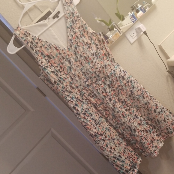 Dress - Picture 2 of 5